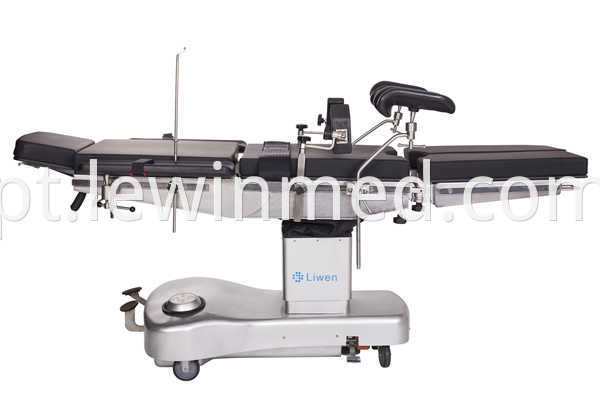 Manual operating table